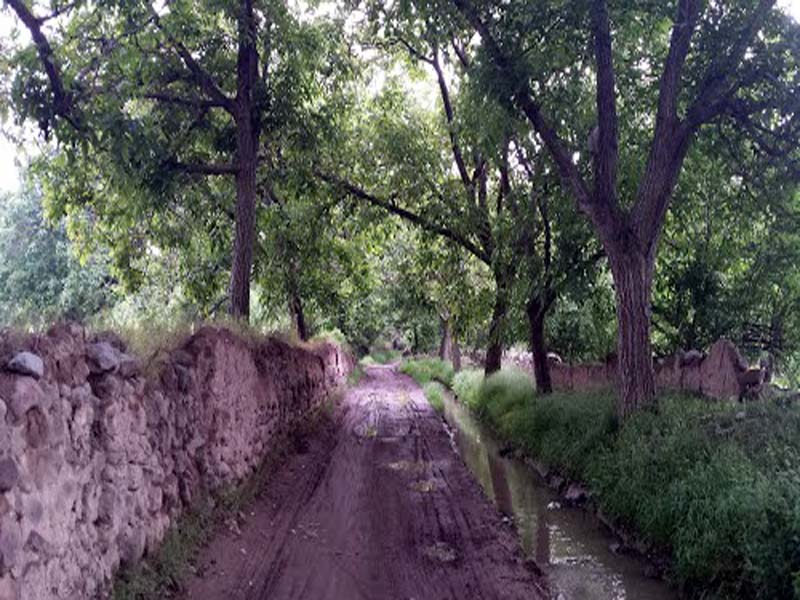 روستای قرمزگل آذرشهر