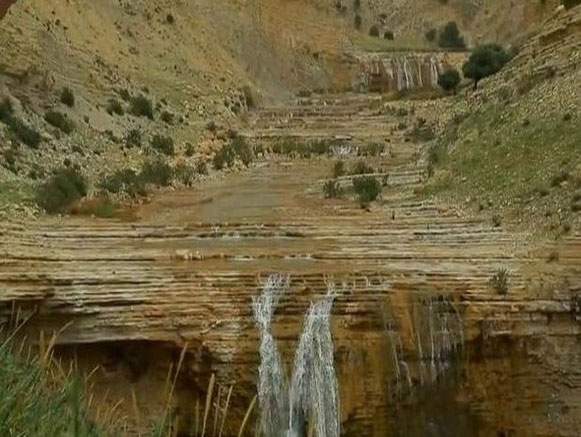آبشارهای هفت گانه دهلران