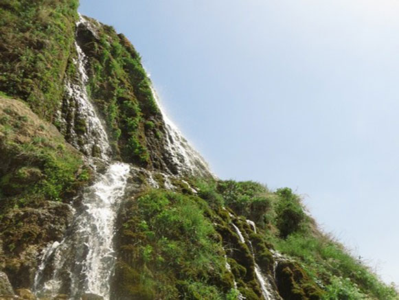 آبشار منج